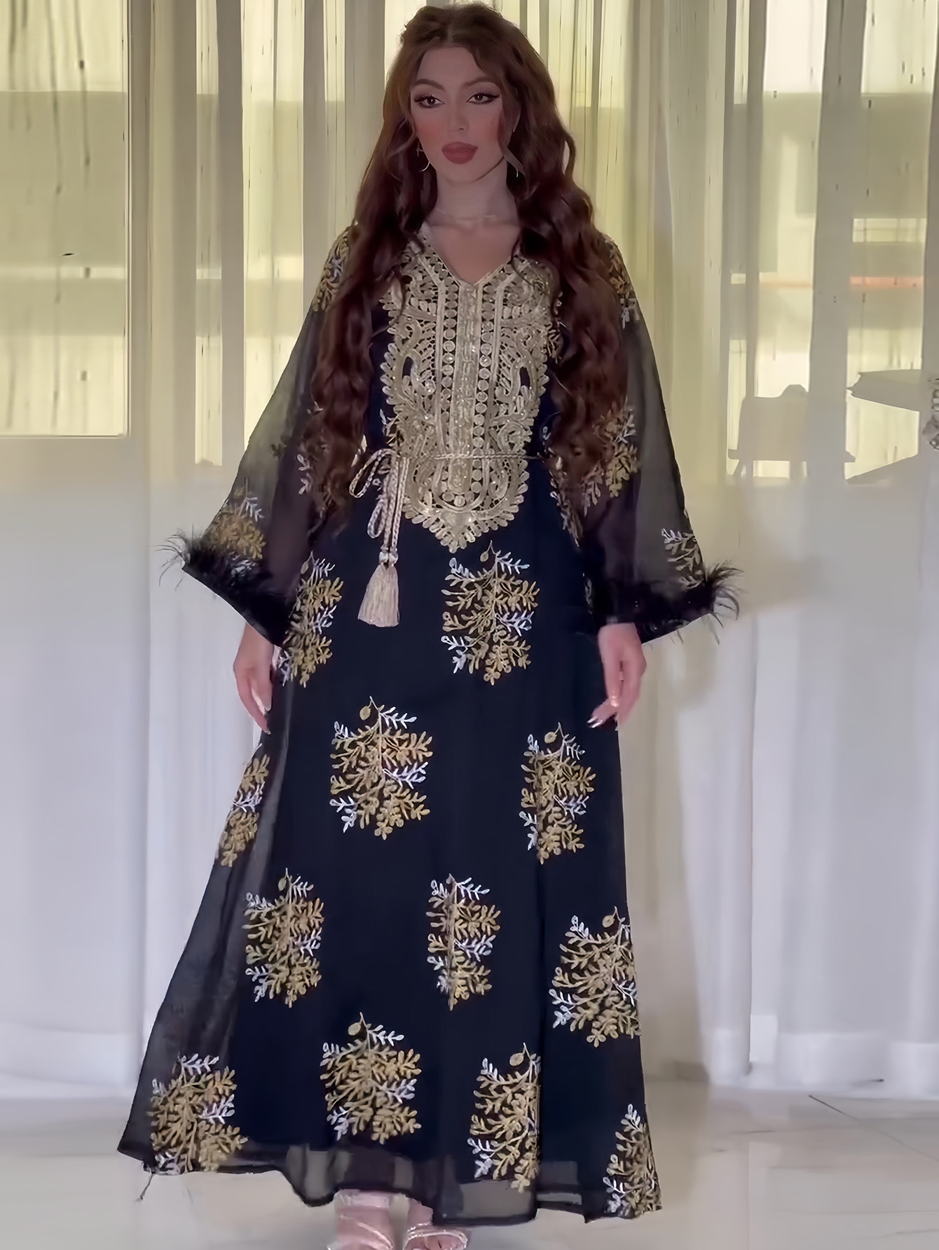 Damenbekleidung Bestickte muslimische Roben Arabische Kleidung Kleider_voghion.com