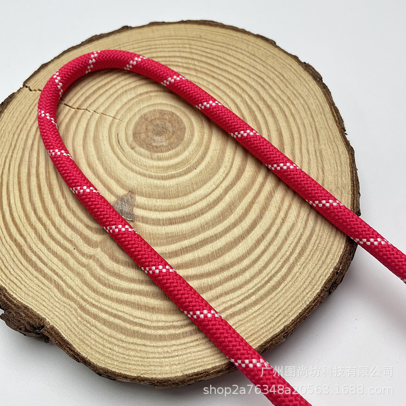 80 # 빨간색과 흰색 능직