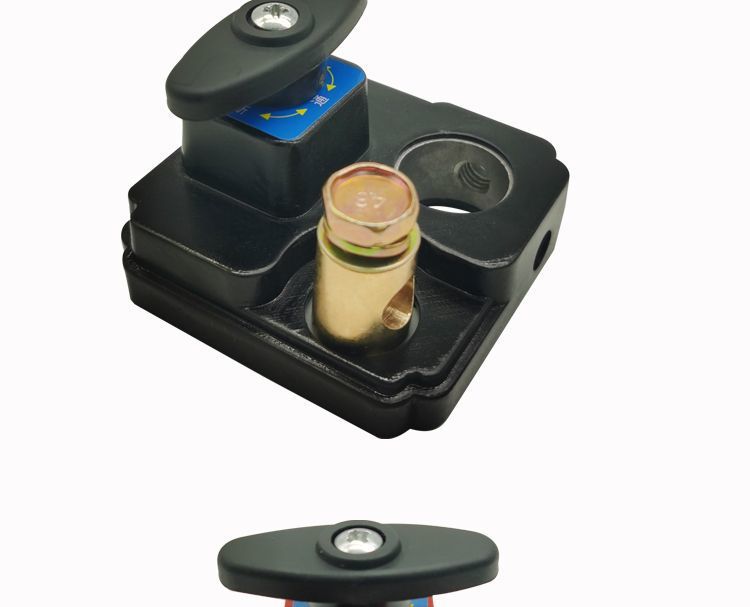 Car 12v battery power-off switch 24v large truck power main switch knife digger agricultural vehicle pure copper modification