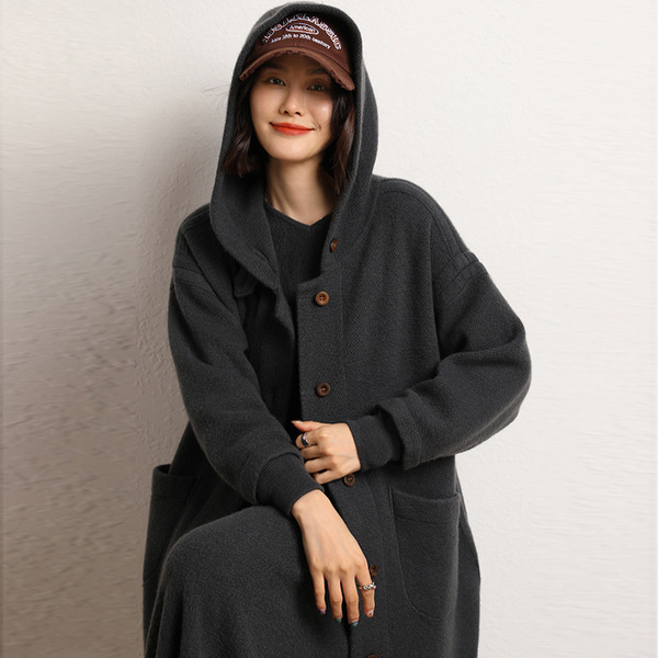 Solid color knitted cardigan
