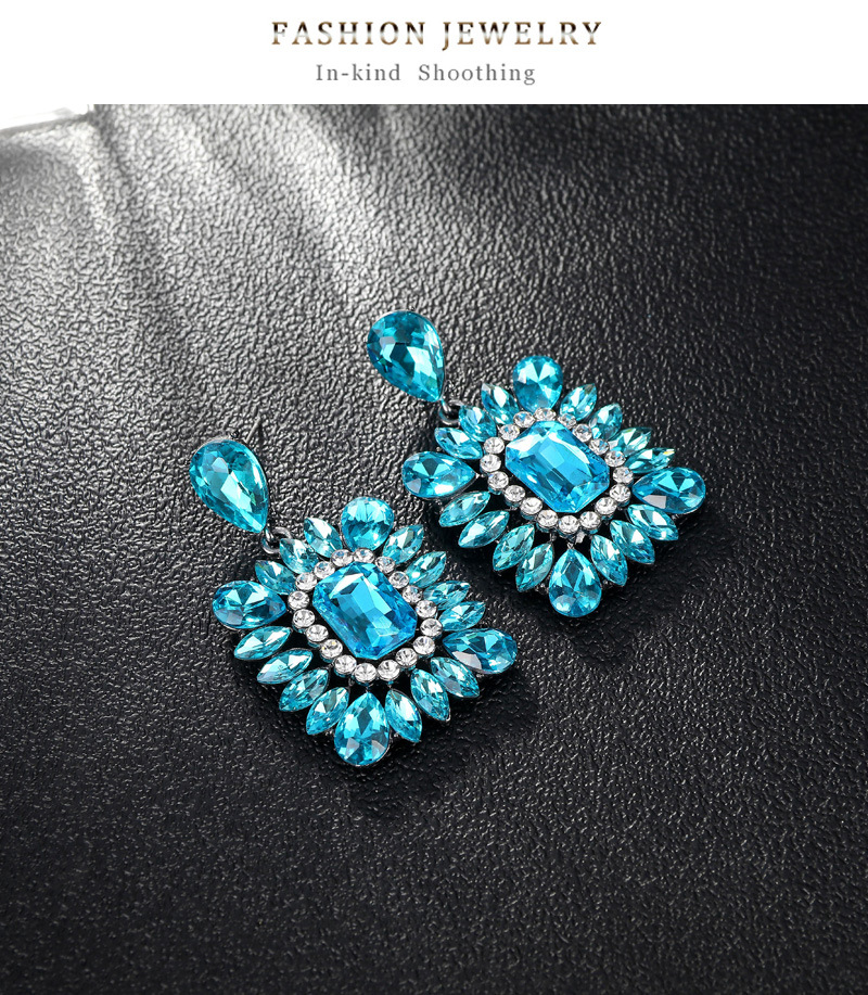 Retro Geometric Alloy Inlay Rhinestones Drop Earrings 1 Pair