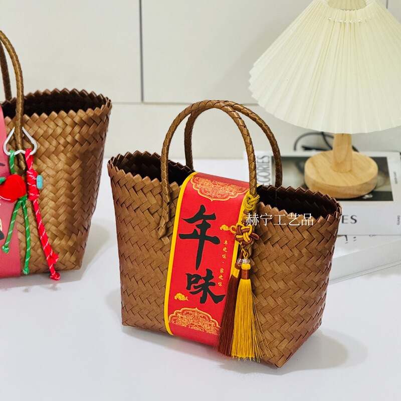 新中国式のお土産は藤の編み物のかごをまねて結婚します。|undefined