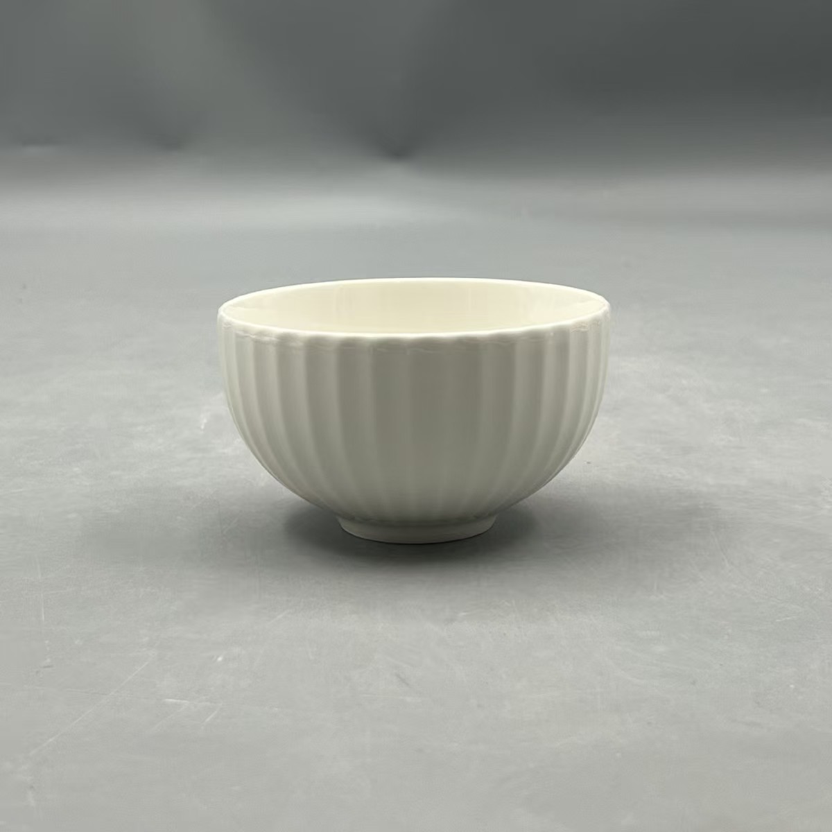 4.5-inch embossed bowl-vertical pattern, 100 pieces per box