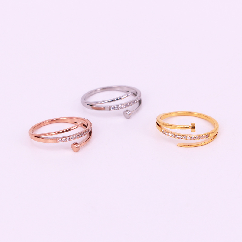 MoissaniteRing #CZEngagementRing #HaloDiamondRing #OvalMoissanite #RhinestoneJewelry #VintageDiamondRing #StackingRings J5-413 Best-selling Hollow Dou_voghion.com