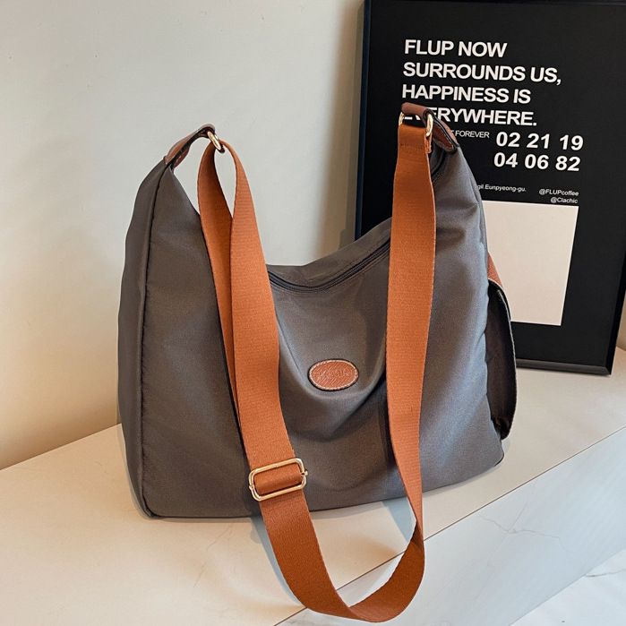 2024新款跨境休闲时尚尼龙布包包女秋冬森萌大容量简约单肩斜挎包