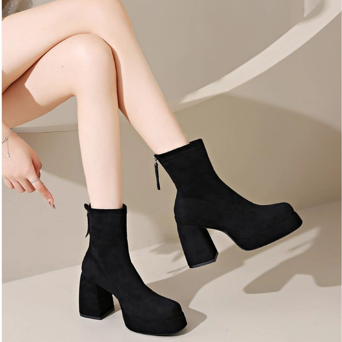 Botas de cano curto estilo francês para mulheres, modelo 2025, com plataforma, sola grossa de camurça impermeável e design fino, ideais para outono e inverno. Versáteis._voghion.com
