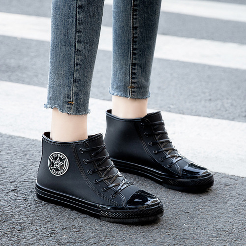 Fashionable Short Waterproof Shoes for Women Adults Anti-Slip Kitchen Rain Boots with Fleece Warmth for Students Versatile Trendy