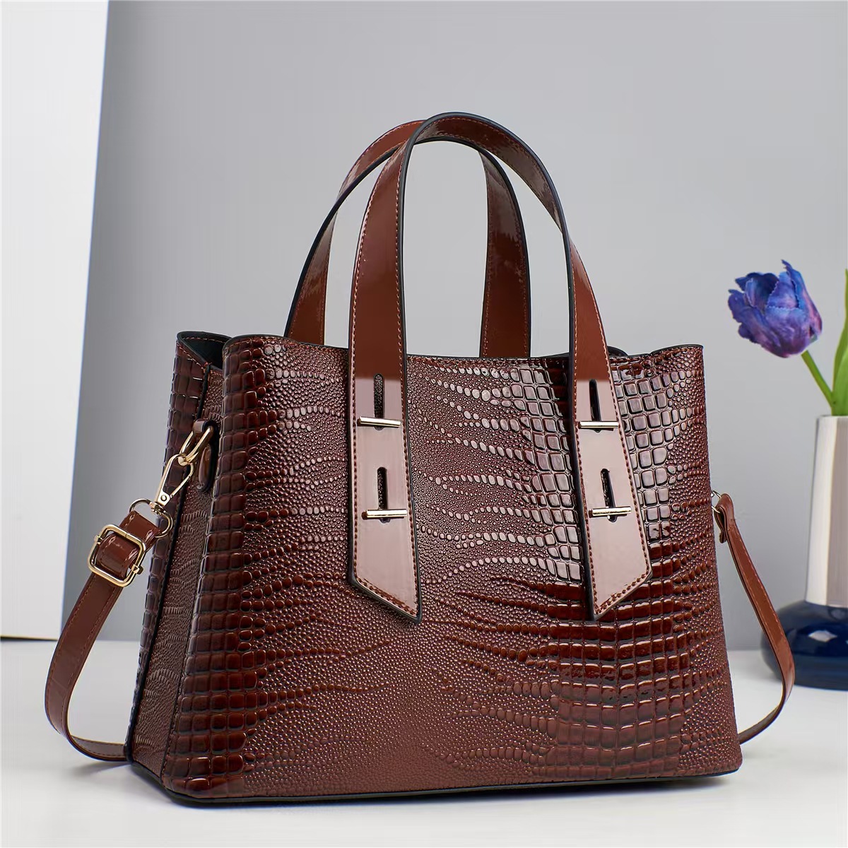Bolso de moda 2025, nuevo mochila de viaje casual, clásico cocodrilo, bolso de hombro, bolso de mano