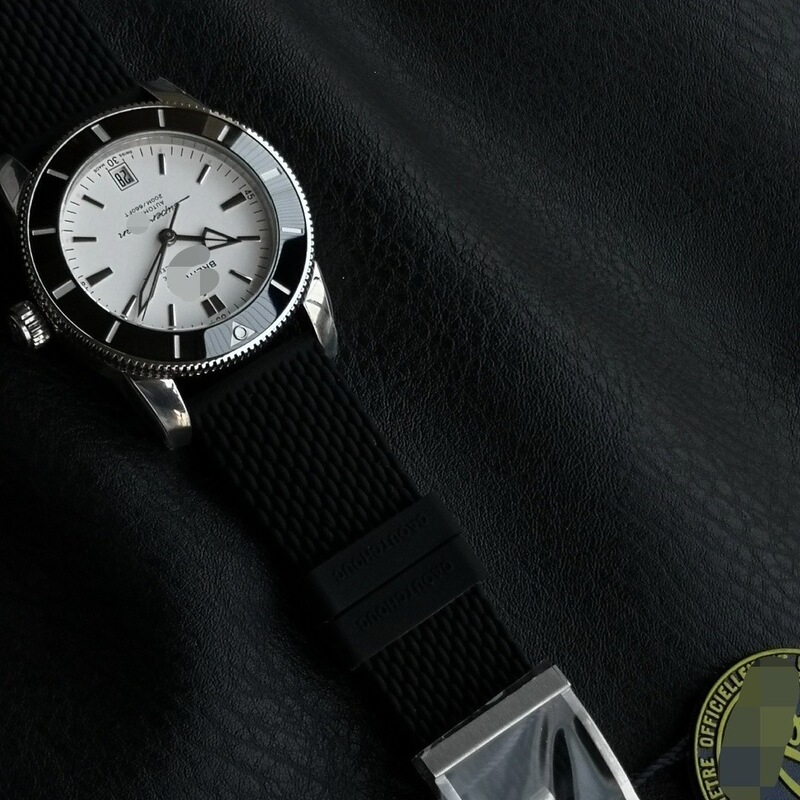 Centennial Revenge Spirit Blackbird Reconnaissance Fighter White Dial Super Ocean Series Fully Automatic Mechanical Waterproof Watch Centennial Revenge Spirit Blackbird Reconnaissance Fighter White Dial Super Ocean Series Fully Automatic Mechanical Waterproof Watch