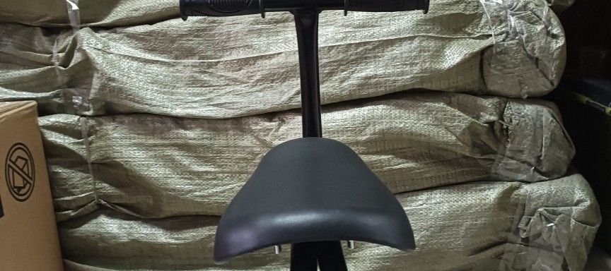Bow-shaped baby seat for electric scooters, Yadi electric vehicle child seat, front-mounted child safety seat