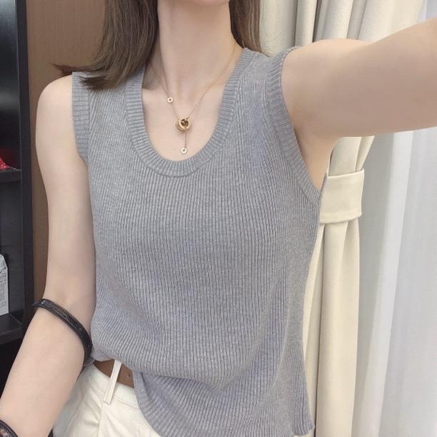 회색