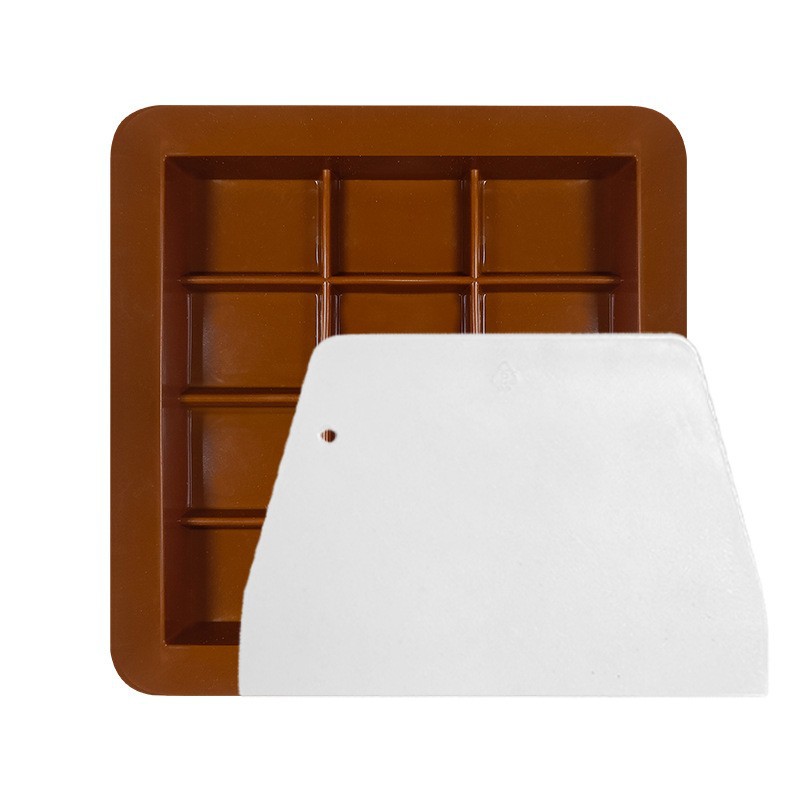 스크레이퍼가 포함된 12칸 초콜릿 몰드