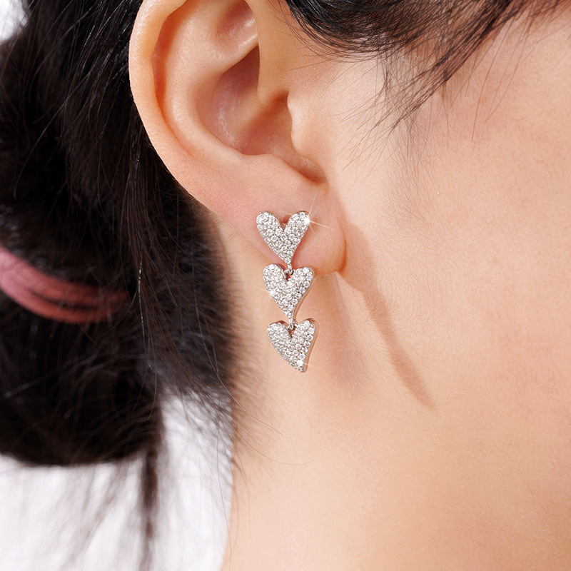 Orecchini pendenti a cuore donna gioielli eleganti e alla moda_voghion.com