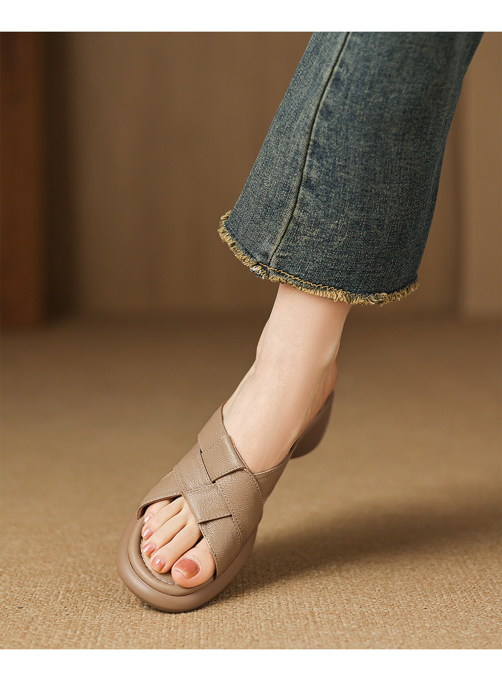 Sandal nữ hở mũi dệt da dê gót cao 7 cm — màu trắng ngà chi tiết 6