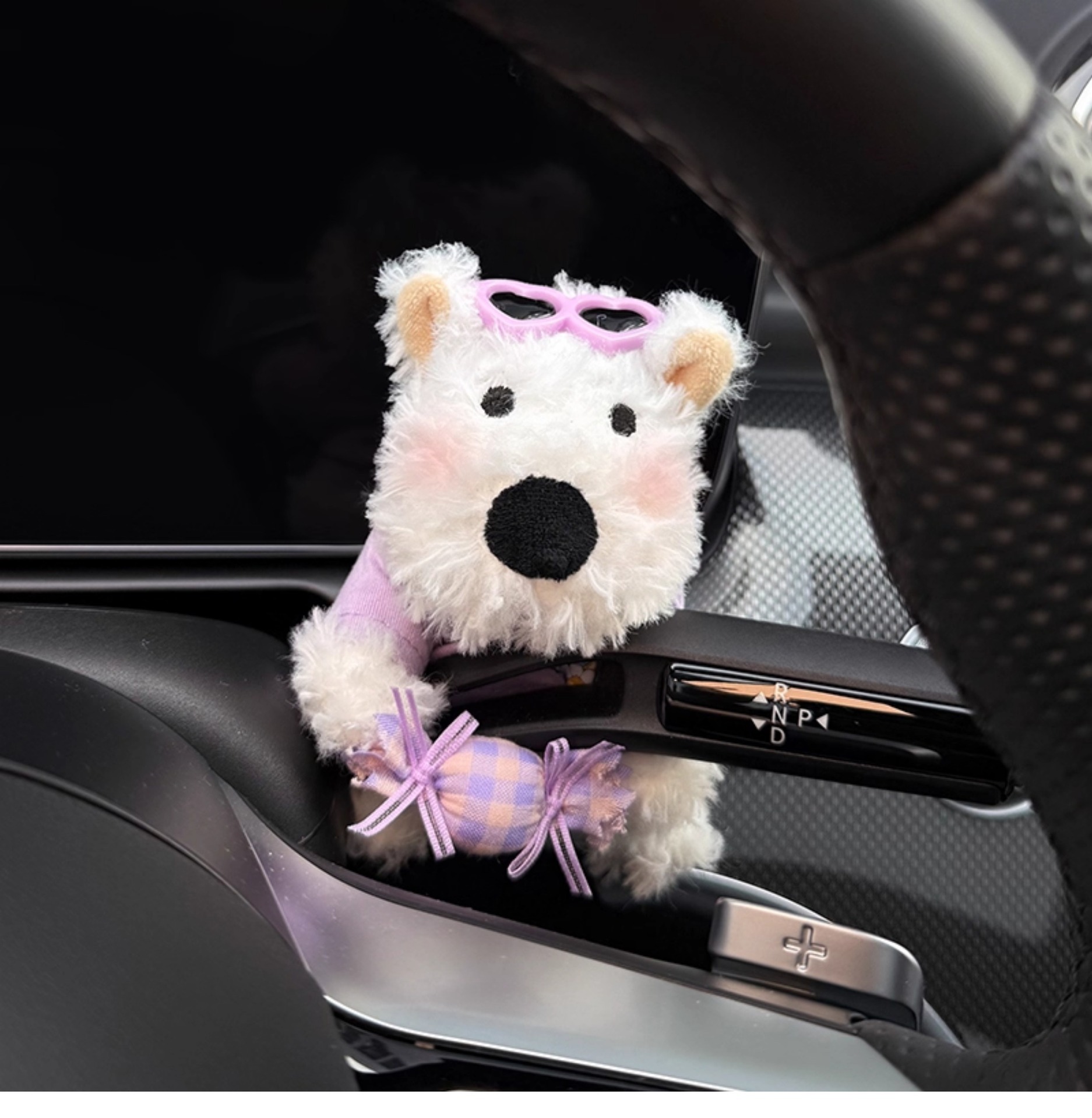 West Highland Terrier Car Dashboard Decoration Steering Wheel Ornament Puppy Doll Wiper Figurine Dashboard Decoration for Women