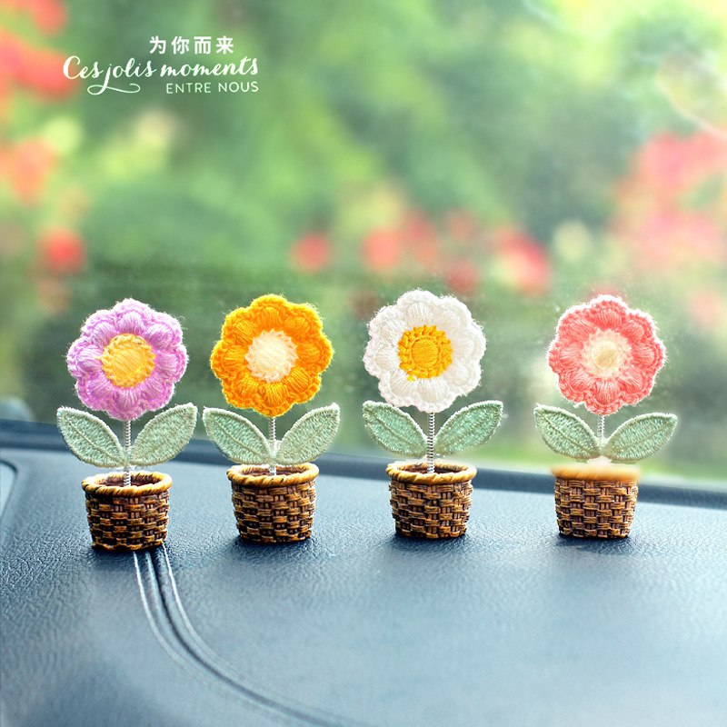 Maceta pequeña tridimensional de celebridades de Internet sacudiendo la cabeza, flores pequeñas, adornos de coche, girasol, canasta de bambú, consola central, decoraciones creativas y lindas