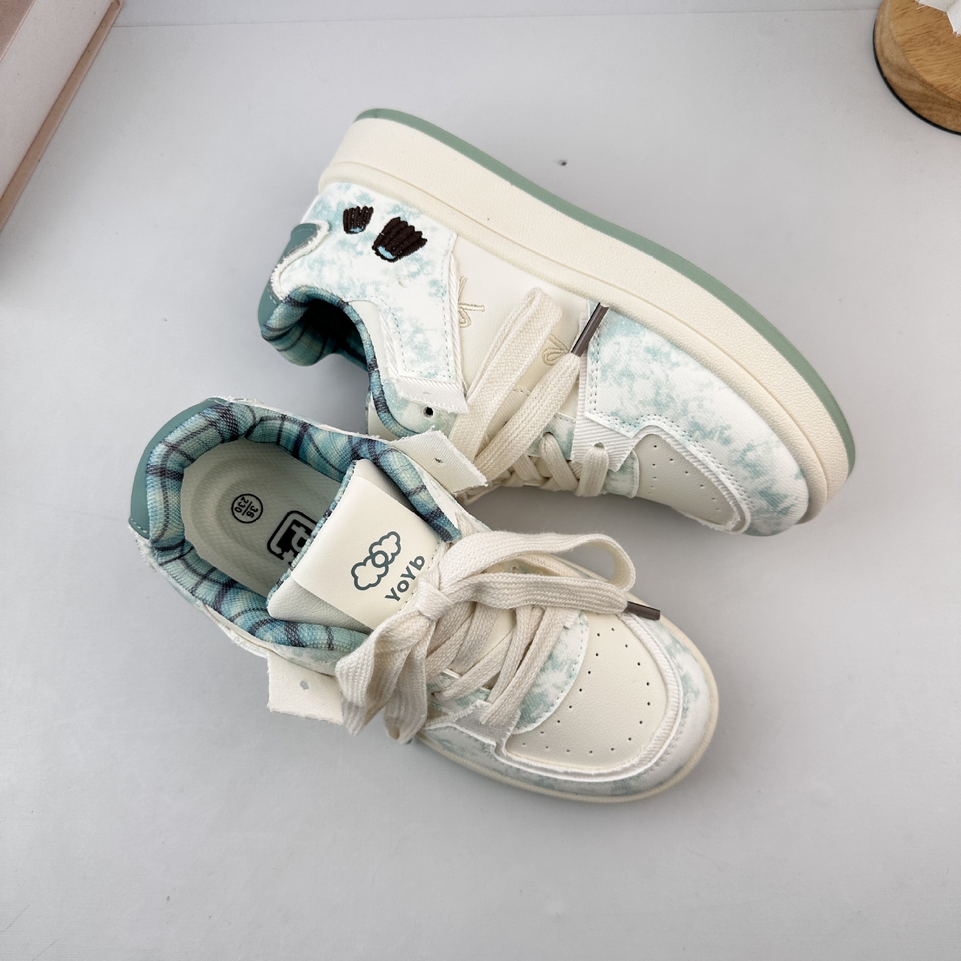 Yuanbo 2025 otoño versátil zapatos blancos de mujer nuevos zapatos de pan de suela gruesa coreanos zapatos deportivos casuales de nicho image 7