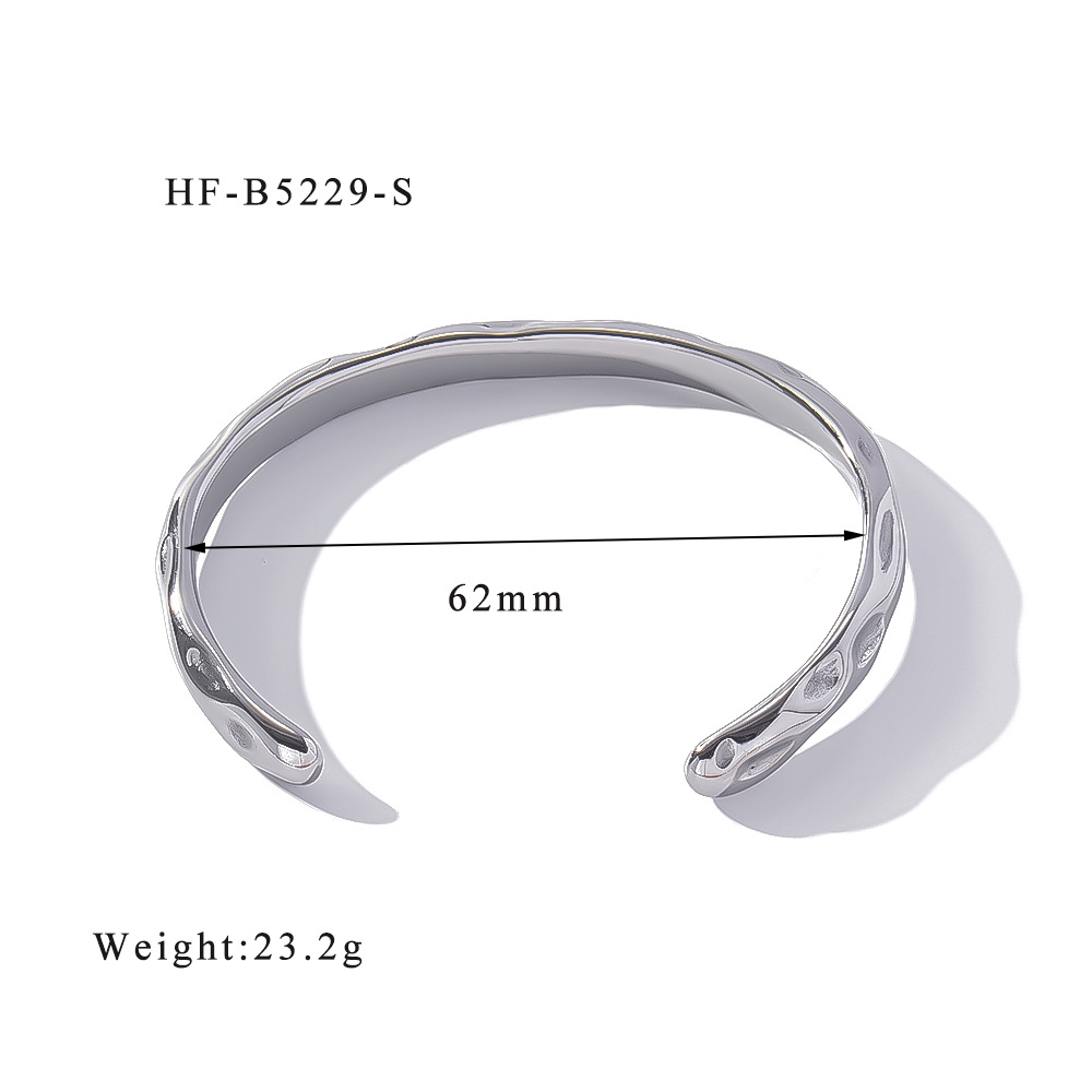 Ins pulsera de martillo irregular de personalidad de venta caliente, joyería de lujo ligera, diseño de nicho simple, pulsera retro en forma de C para mujer