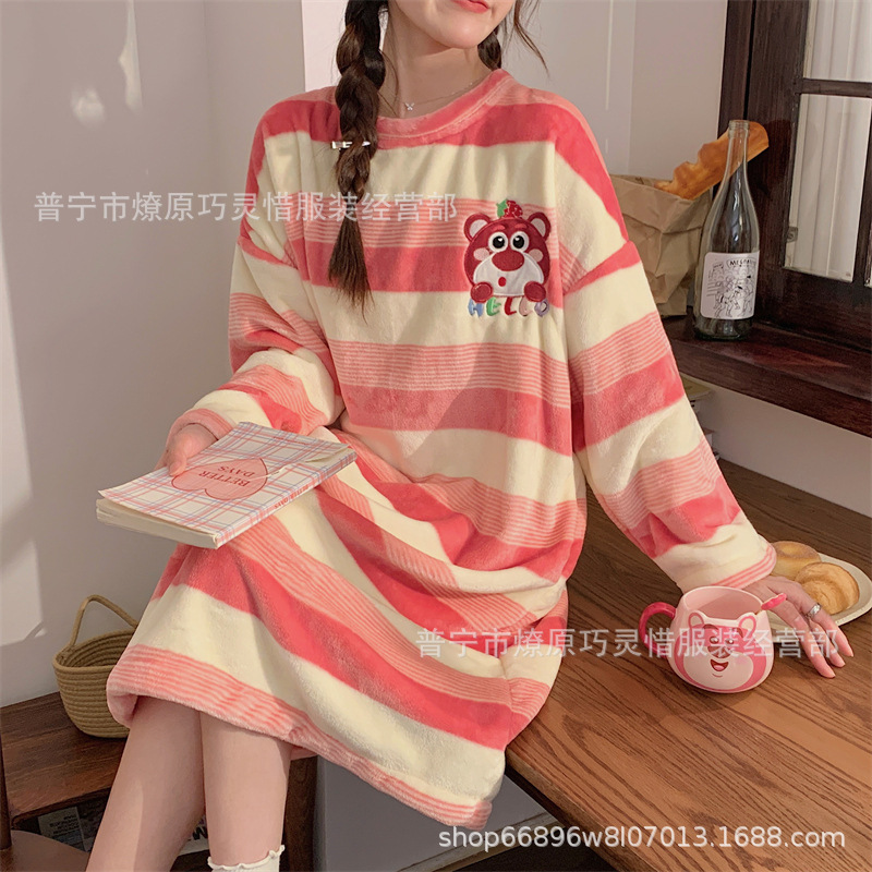 Pijamas de mujeres otoño invierno de franela lindo dibujo animado 2024 nuevo coral de lana gruesa falda cálida ropa para el hogar
