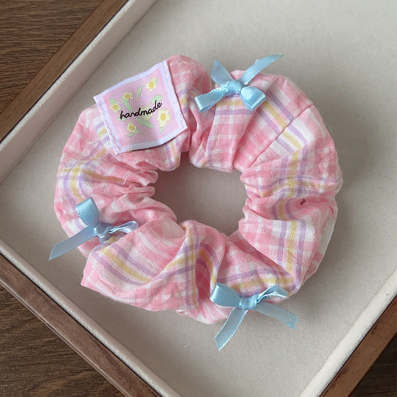With bow, fuchsia