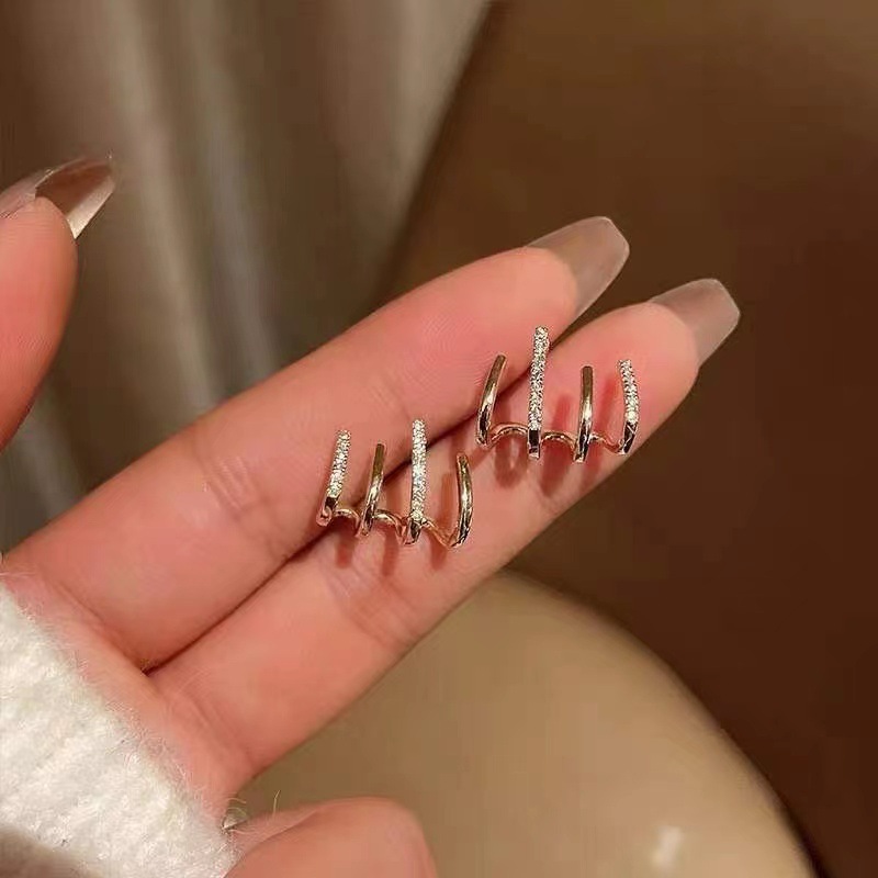 Brand elegant earrings