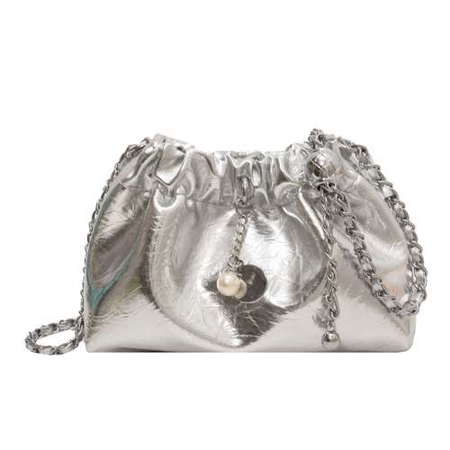 Women's bag Wandering bag Crossbody popular bag New simple cross-border fashion silver pleated cloud bag chain bucket bag