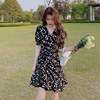 2021 summer Broken flowers Dress V. Short sleeved Waist skirt Yafeng Show thin first love Daisy skirt
