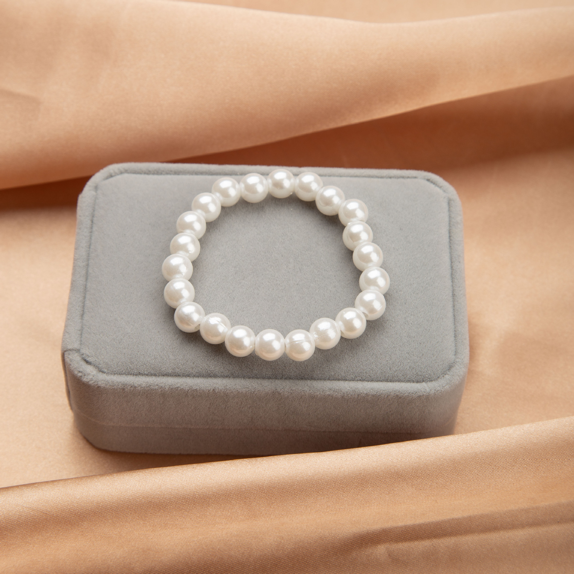 直播爆款简约正圆8MM珍珠手串小众甜美高仿塑料串珠手链男女大牌