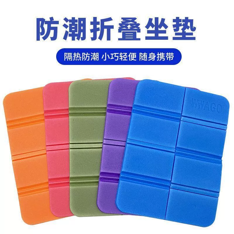 Handheld cooling pillow from foam for hiking