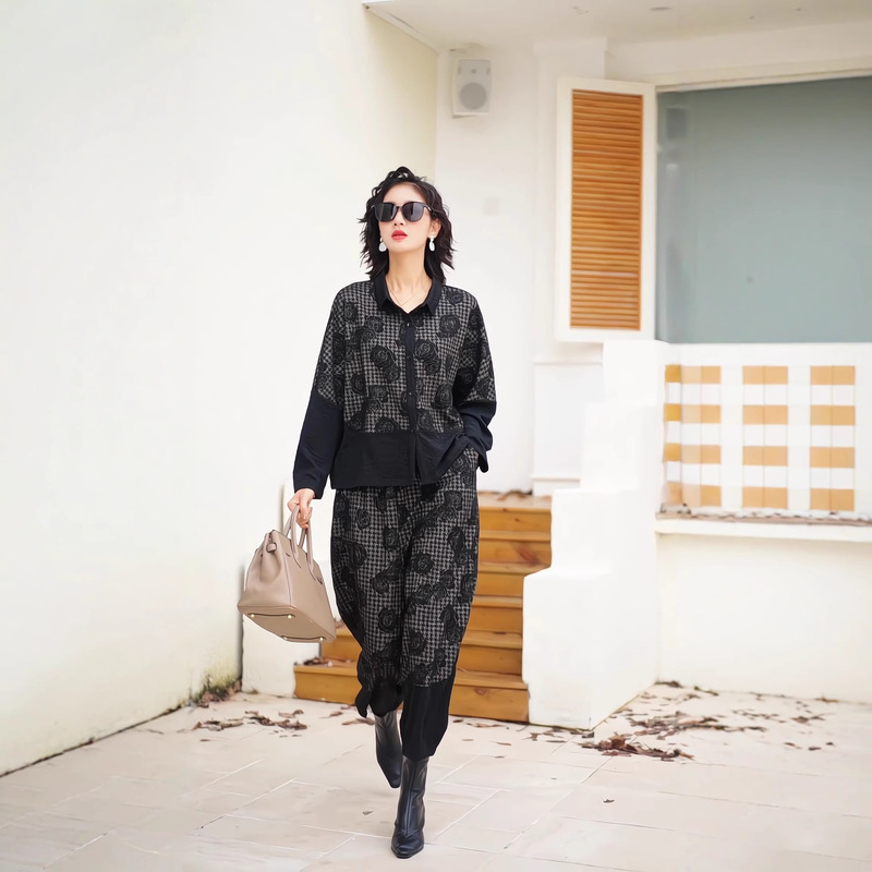 25 Autumn Retro Original High-End Large Size Cardigan Top Slimming Look Loose Carrot Pants Western Style Harem Pants Two-Piece Set