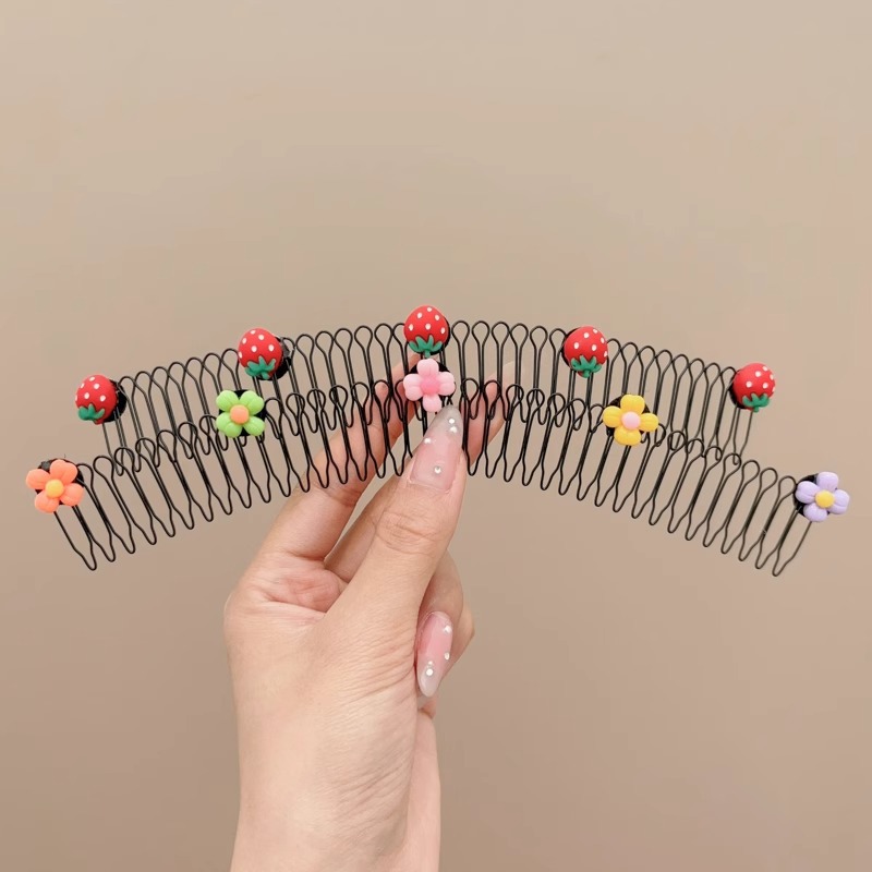 2 # 화려한 꽃 빨간 딸기 2개 좋아요 90%