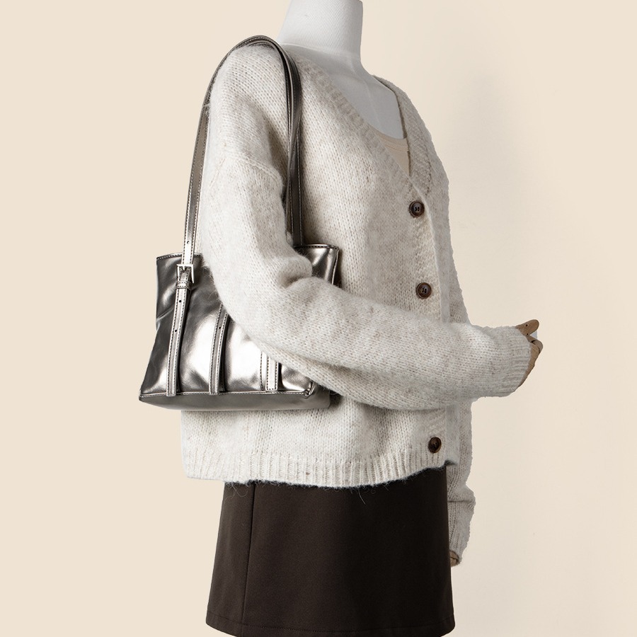 2024-es divatos nyári ingázási stílusú táska, személyre szabott ezüst színű válltáska lányoknak, csúcskategóriás, kis és közepes kapacitású_voghion.com