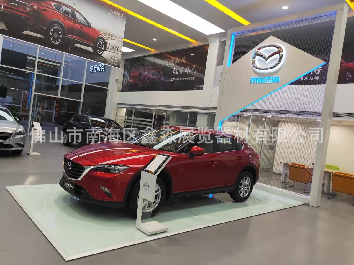 ����Դ������������ײ�װ��̨չ��չʾ����̨�滪ΪС����˹����