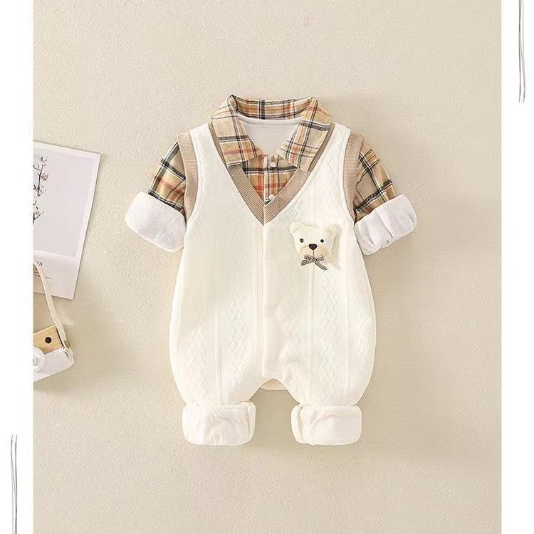 赤ちゃんのワンピースの二重春秋の薄いタイプの男女の赤ちゃんの服の秋の服の外で新生児の服のコートを着ます。|undefined