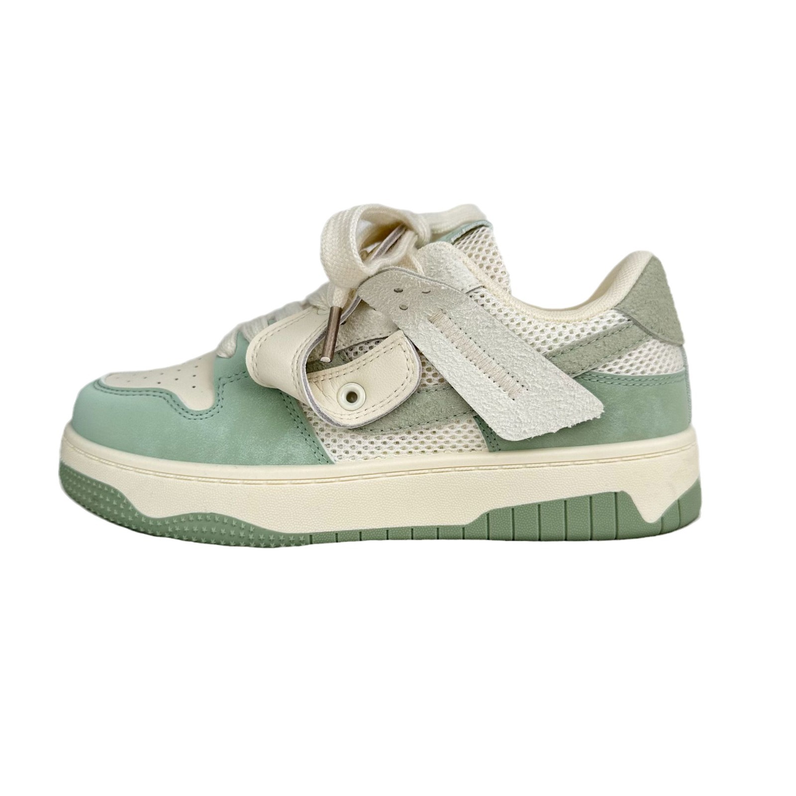 Yuanbo verano plano de piso bajo zapatos de skate transpirables 2024 nuevo hilo de malla coreano universal zapatos blancos para mujeres en vivo