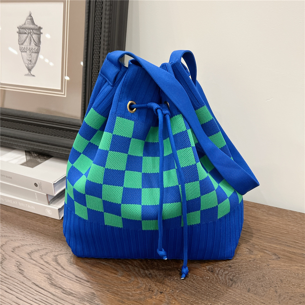 Women's Medium Knit Geometric Vintage Style Classic Style String Tote Bag display picture 10