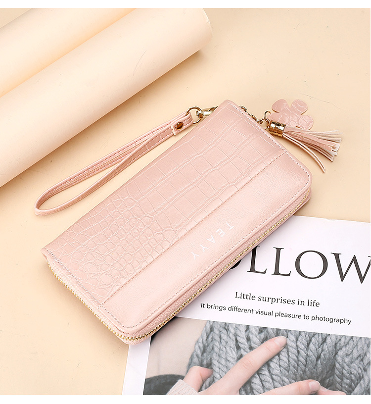 Women's Letter Solid Color Pu Leather Zipper Wallets display picture 1