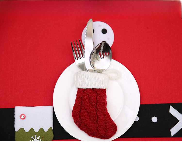 Support de couverts de noël chaussettes en tricot décoratives_voghion.com