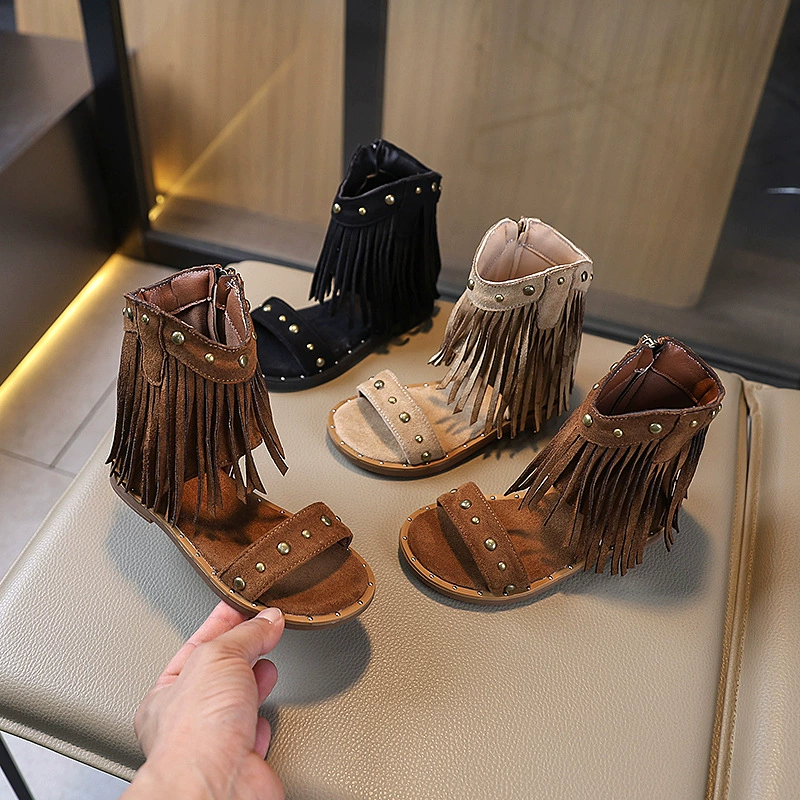 Детские сандалии 2025 Лето Корейский стиль Девочки Ремешок Римские туфли Маленькие девочки Мягкая подошва Бохо сандалии Модные