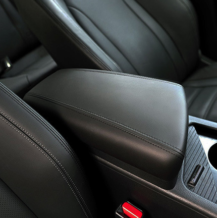 11-25款起亚K5亚远舰K5 – Center Armrest Armrest box - 2011-2015-black-leather-black-stitching