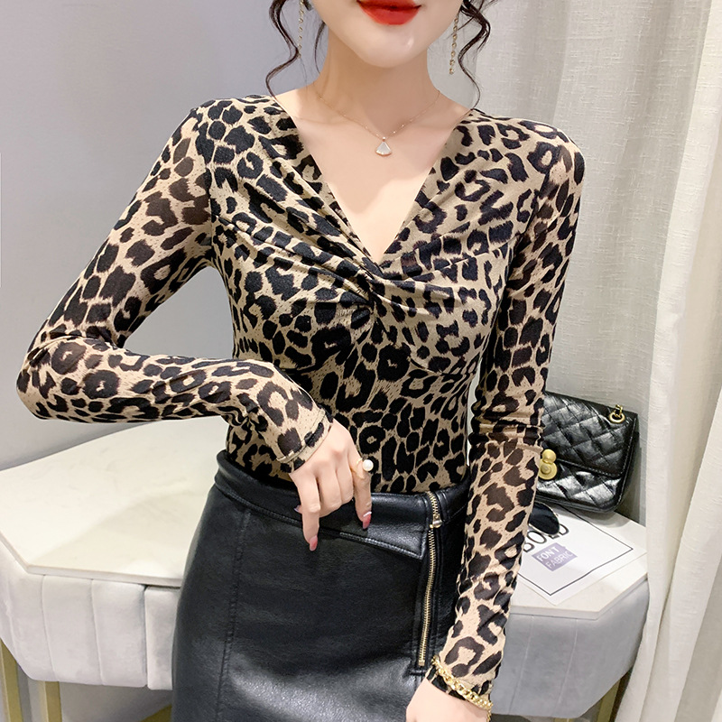 T-shirt da donna slim in rete a maniche lunghe con camicia slim a fondo incrociato_voghion.com