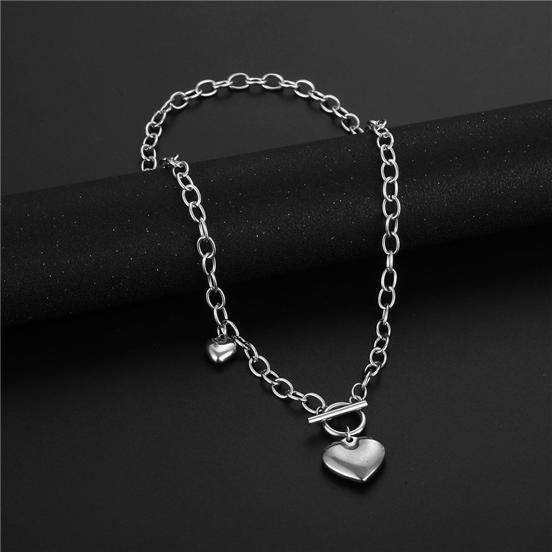 Wholesale Jewelry Retro Heart-shaped Pendant Ot Buckle Stainless Steel Necklace Nihaojewelry display picture 3