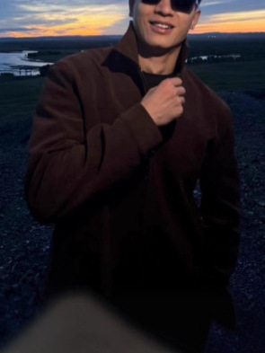 Kişi və qadın üçün süet görünüşlü yaxalı jaket