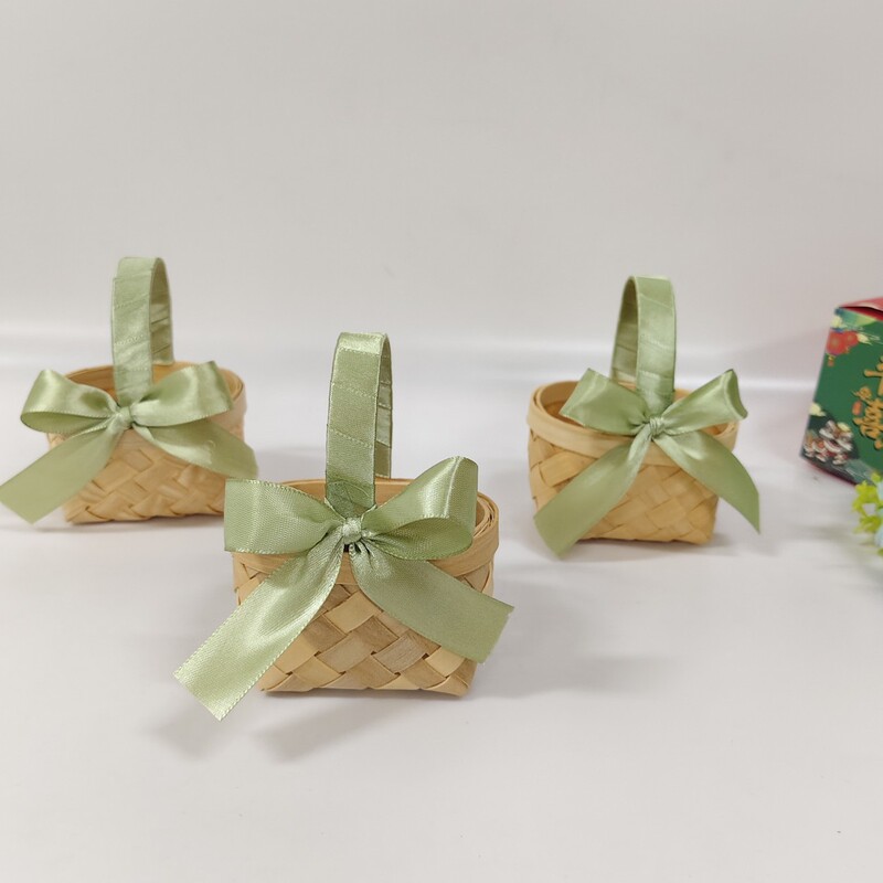 Candy Basket with Colorful Ribbon Bow, Handmade Woven Basket, Mini Hand-Held Basket, Gift Box, Souvenir, Wedding Supplies Mold