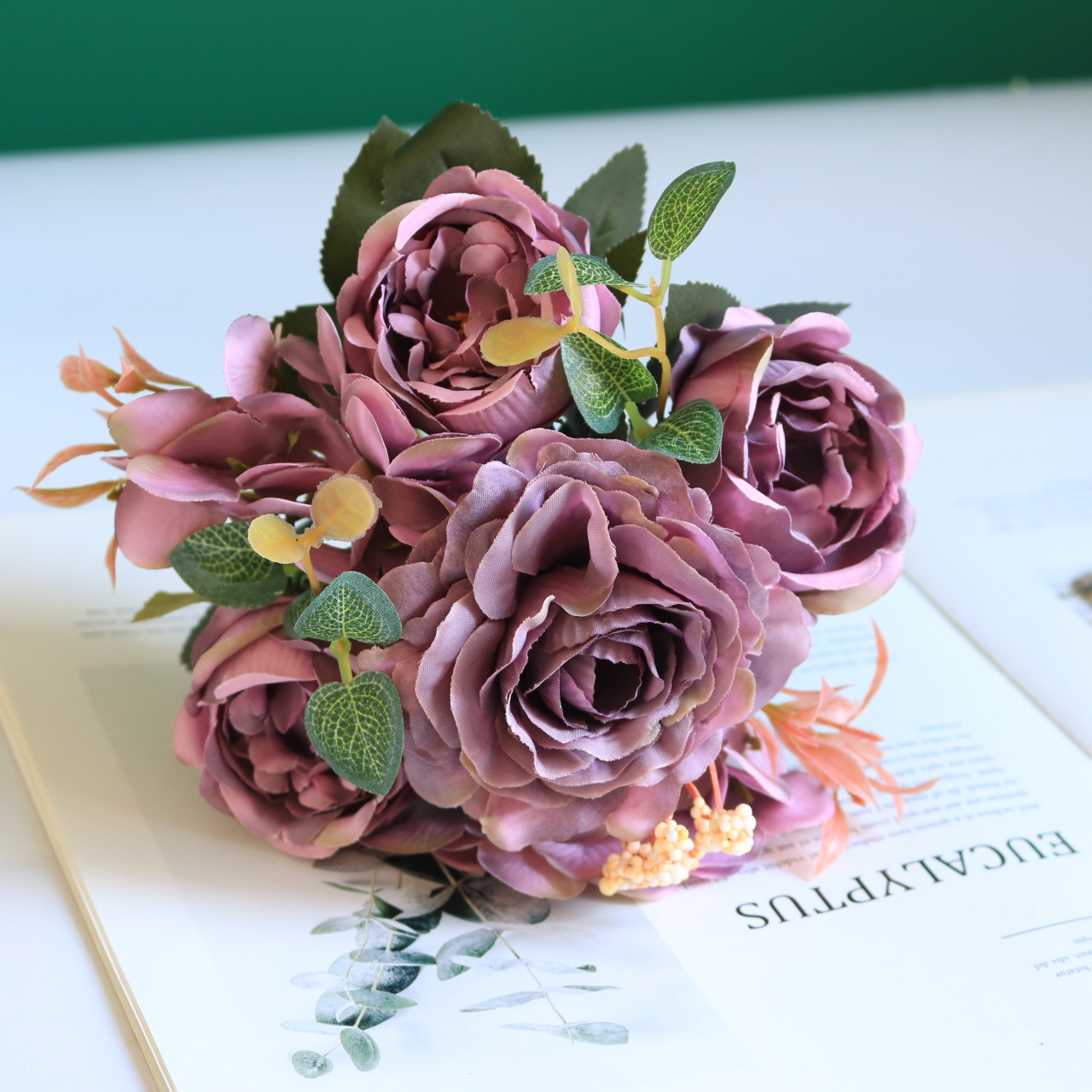 thumbnail image 1 of Ramo de simulación de rosa de hibisco, hortensia retro europea, peonía, rosa, decoración para el hogar, boda, flor artificial de seda falsa, 1 of 7