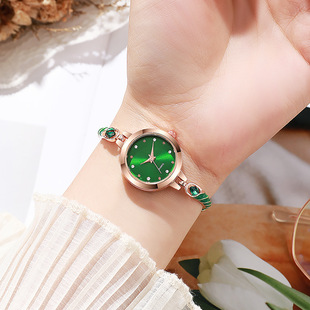 �¿�ŮʿʯӢ�ֱ�����Ů��С���P�w����������{���ƷʯӢ�����l