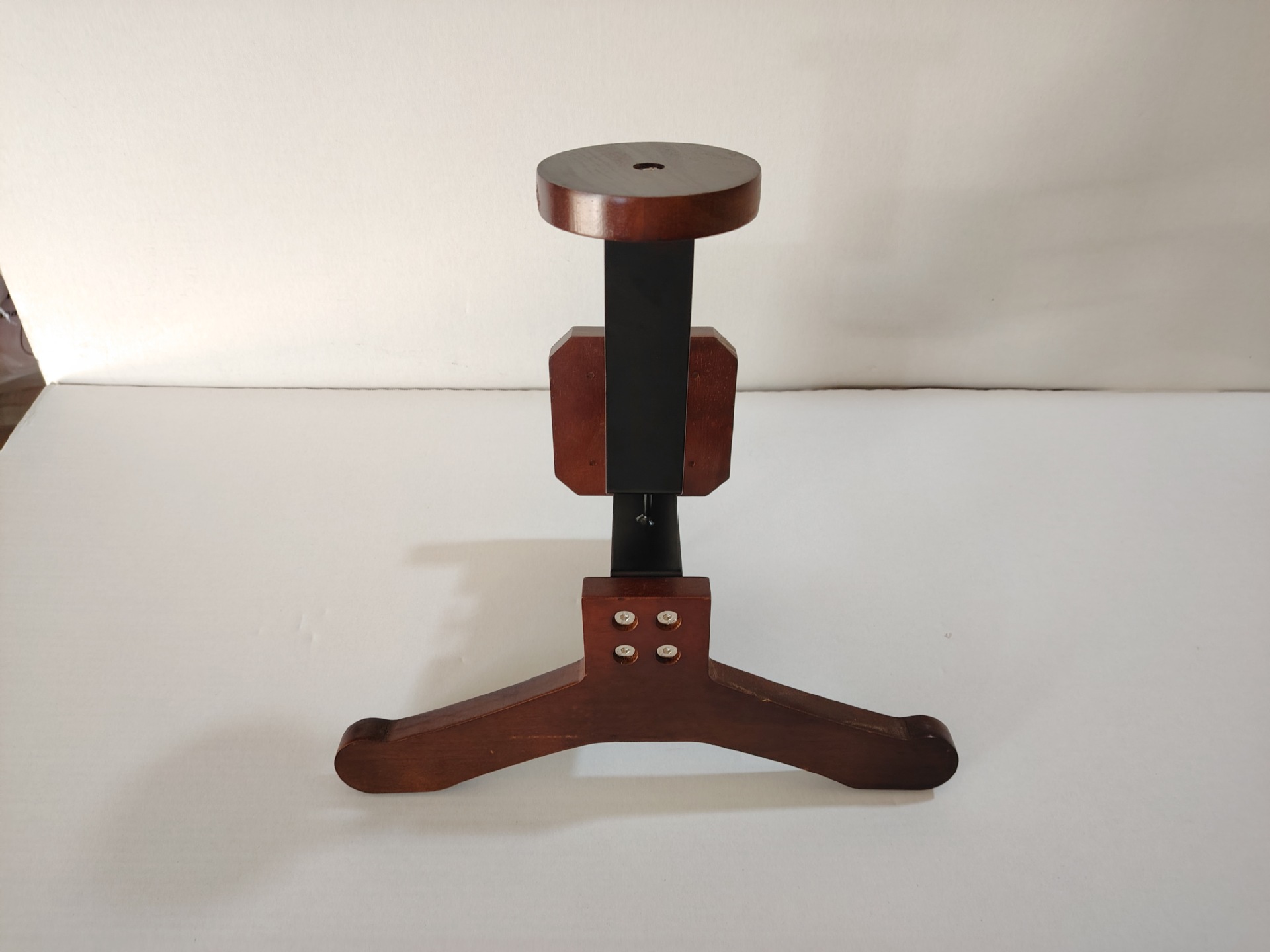 Cross-border best-selling wooden helmet rack, motorcycle jacket stand, sports equipment storage rack, wooden clothes and hat wall mount rack