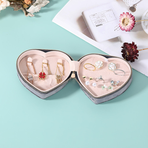 Wholesale Princess Style Heart-Shaped Plush Fabric Jewelry Box, Small Ring Earrings, Earrings, Necklace Pendant, Jewelry Accessories Box Organizer