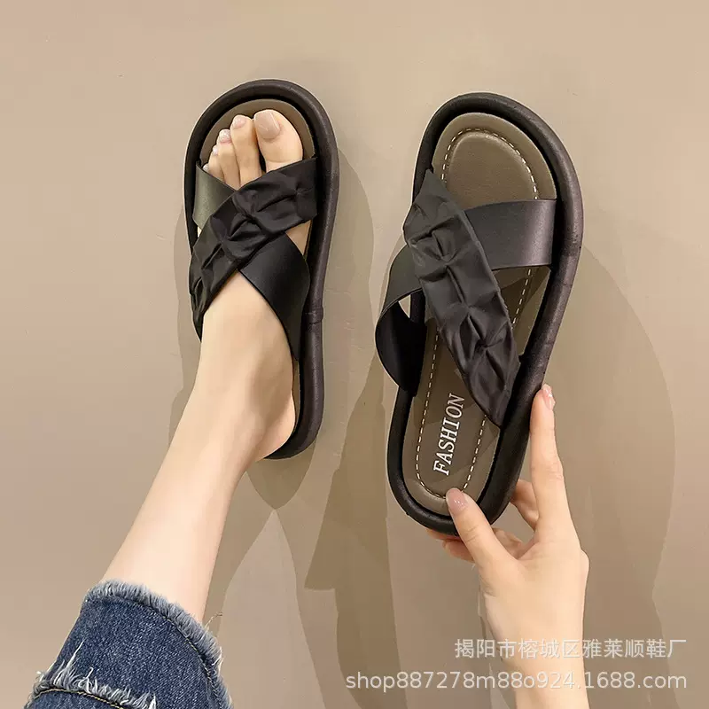 仙女风拖鞋女夏外穿交叉带褶皱2024新款平底时尚法式小凉拖鞋
