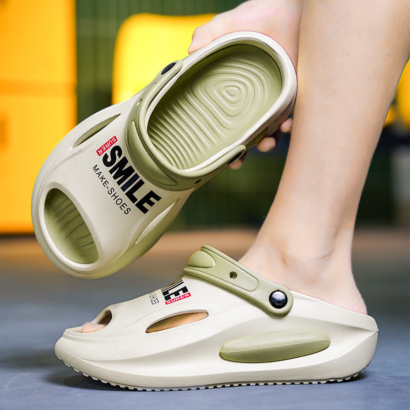 En nombre de las sandalias y pantuflas para hombres y mujeres, los estudiantes de verano EVA pisando mierda, suelas gruesas, uso externo, conducir sandalias y pantuflas transfronterizas